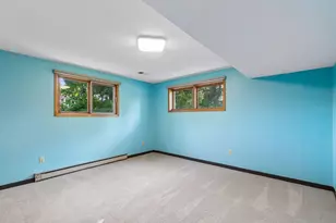 401 Mission Road W, Bloomington, MN 55420 - Photo 37