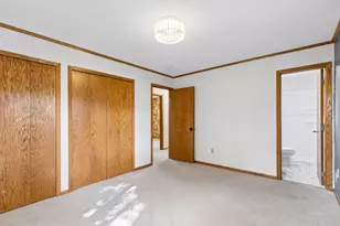 401 Mission Road W, Bloomington, MN 55420 - Photo 19