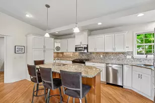 5220 Maddox Ln, Edina, MN 55436 - Photo 11