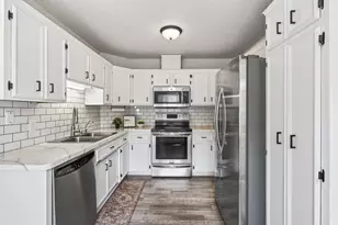 14332 Glenda Dr, Apple Valley, MN 55124 - Photo 3