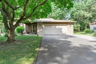 13 Woodcrest Dr, Circle Pines, MN 55014 - Photo 5