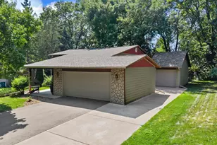 13 Woodcrest Dr, Circle Pines, MN 55014 - Photo 7