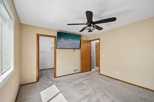 905 Walnut St, Farmington, MN 55024 - Photo 9