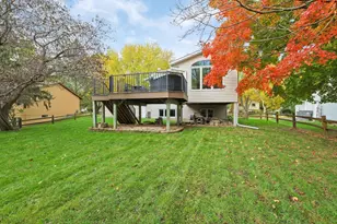 10359 Huntington Dr, Eden Prairie, MN 55347 - Photo 41