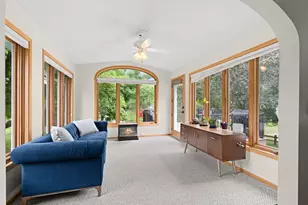 10359 Huntington Dr, Eden Prairie, MN 55347 - Photo 11