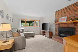 10359 Huntington Dr, Eden Prairie, MN 55347 - Photo 23