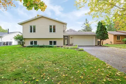10359 Huntington Drive, Eden Prairie, MN 55347 - Photo 1