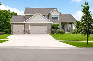 1892 Shannon Oaks Blvd NE, Rochester, MN 55906 - Photo 1