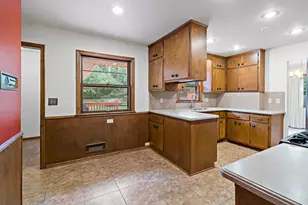 5921 Wisconsin Cir N, New Hope, MN 55428 - Photo 17