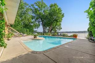162 Peninsula Rd, Medicine Lake, MN 55441 - Photo 7