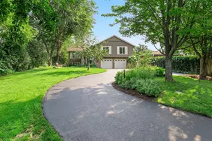 162 Peninsula Rd, Medicine Lake, MN 55441 - Photo 37