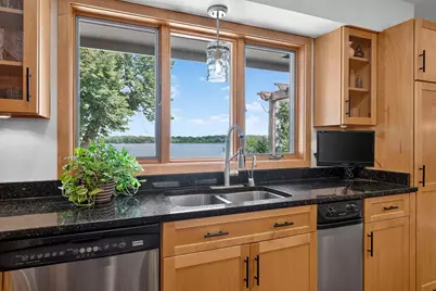 162 Peninsula Road, Medicine Lake, MN 55441 - Photo 13