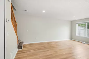 4300 Meghan Ln, Eagan, MN 55122 - Photo 5