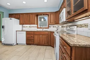 2842 Marion St, Roseville, MN 55113 - Photo 11