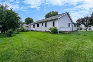 1930 Meadow Ln, Eau Claire, WI 54701 - Photo 37