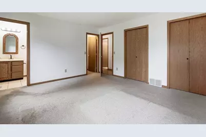 1930 Meadow Lane, Eau Claire, WI 54701 - Photo 11