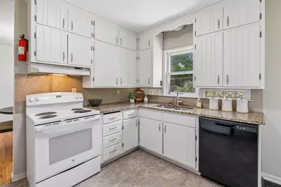 2417 Parkview Boulevard, Golden Valley, MN 55422 - Photo 7