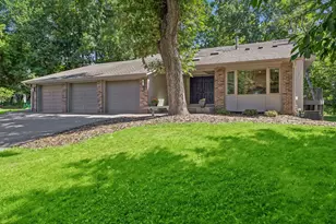 14872 Hickory Ct, Eden Prairie, MN 55346 - Photo 45