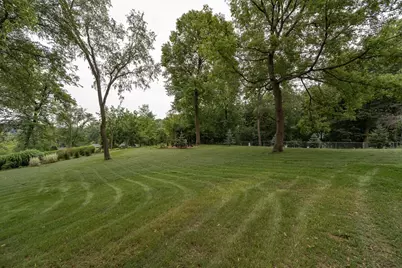 910 Folwell Drive SW, Rochester, MN 55902 - Photo 3