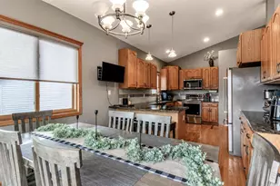109 Cougar Dr, Mankato, MN 56001 - Photo 5