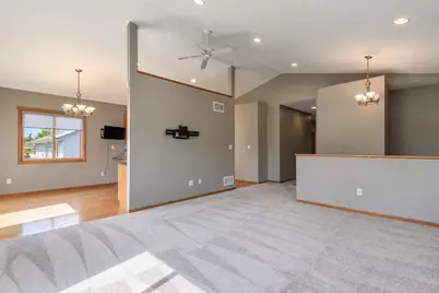 109 Cougar Drive, Mankato, MN 56001 - Photo 11