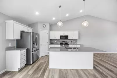 19714 English Avenue N, Forest Lake, MN 55025 - Photo 5