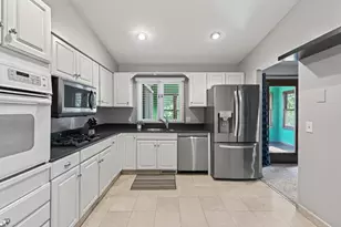 2144 Valley View Pl, Saint Paul, MN 55119 - Photo 17