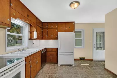 141 19 1/2 Avenue N, Saint Cloud, MN 56303 - Photo 3
