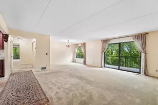 2445 Londin Ln E, Maplewood, MN 55119 - Photo 5