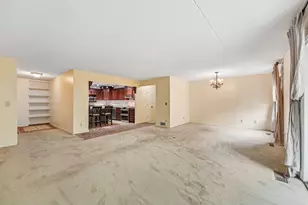 2445 Londin Ln E, Maplewood, MN 55119 - Photo 7