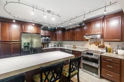 2445 Londin Lane E #202, Maplewood, MN 55119 - Photo 5