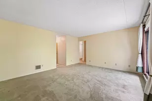 2445 Londin Ln E, Maplewood, MN 55119 - Photo 19