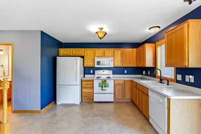 17521 Gillette Way #11081, Lakeville, MN 55044 - Photo 9