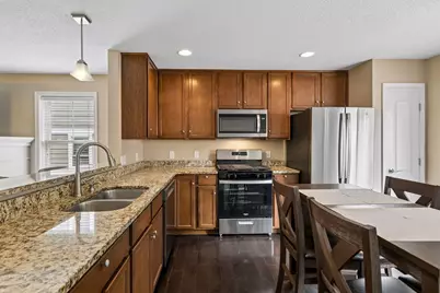 611 Whitall Street, Saint Paul, MN 55130 - Photo 7