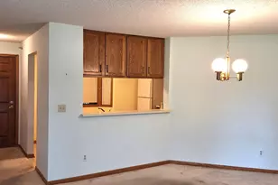 4035 Victoria St N, Shoreview, MN 55126 - Photo 9