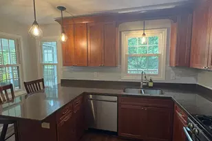 8935 Pine Bluff Ct, Eden Prairie, MN 55347 - Photo 3