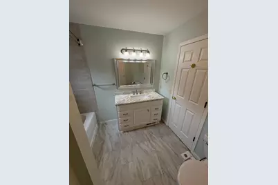 8935 Pine Bluff Court, Eden Prairie, MN 55347 - Photo 9