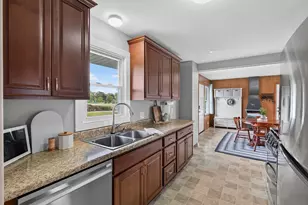 8817 Oakland Ave S, Bloomington, MN 55420 - Photo 3