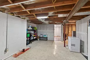 8817 Oakland Ave S, Bloomington, MN 55420 - Photo 19