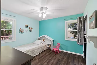 8817 Oakland Avenue S, Bloomington, MN 55420 - Photo 11