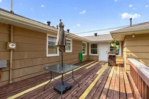 8817 Oakland Ave S, Bloomington, MN 55420 - Photo 27