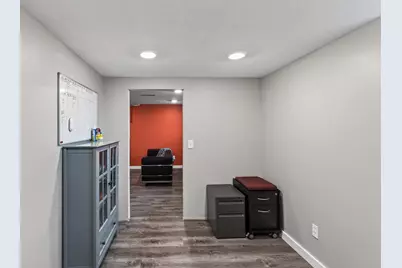 8817 Oakland Avenue S, Bloomington, MN 55420 - Photo 17