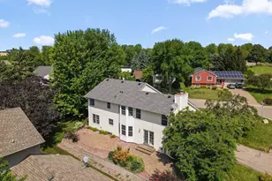 8020 Hidden Ct, Chanhassen, MN 55317 - Photo 29
