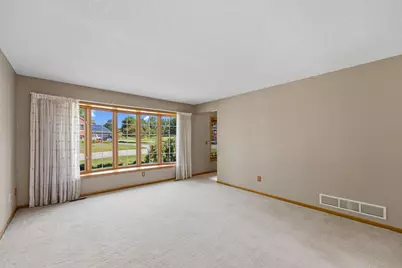 8020 Hidden Court, Chanhassen, MN 55317 - Photo 3