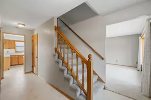 8020 Hidden Ct, Chanhassen, MN 55317 - Photo 17