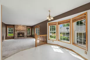 8020 Hidden Ct, Chanhassen, MN 55317 - Photo 9