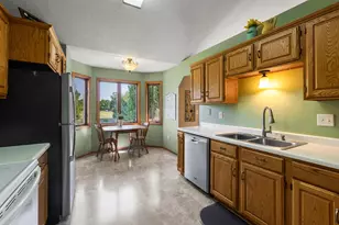 9044 Sequoia Rd, Woodbury, MN 55125 - Photo 21