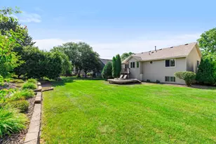 9044 Sequoia Rd, Woodbury, MN 55125 - Photo 57