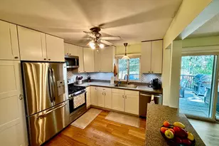 7020 Springhill Cir, Eden Prairie, MN 55346 - Photo 5