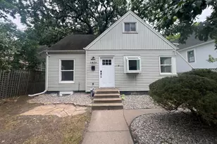 1876 Chelton Ave W, Saint Paul, MN 55104 - Photo 1
